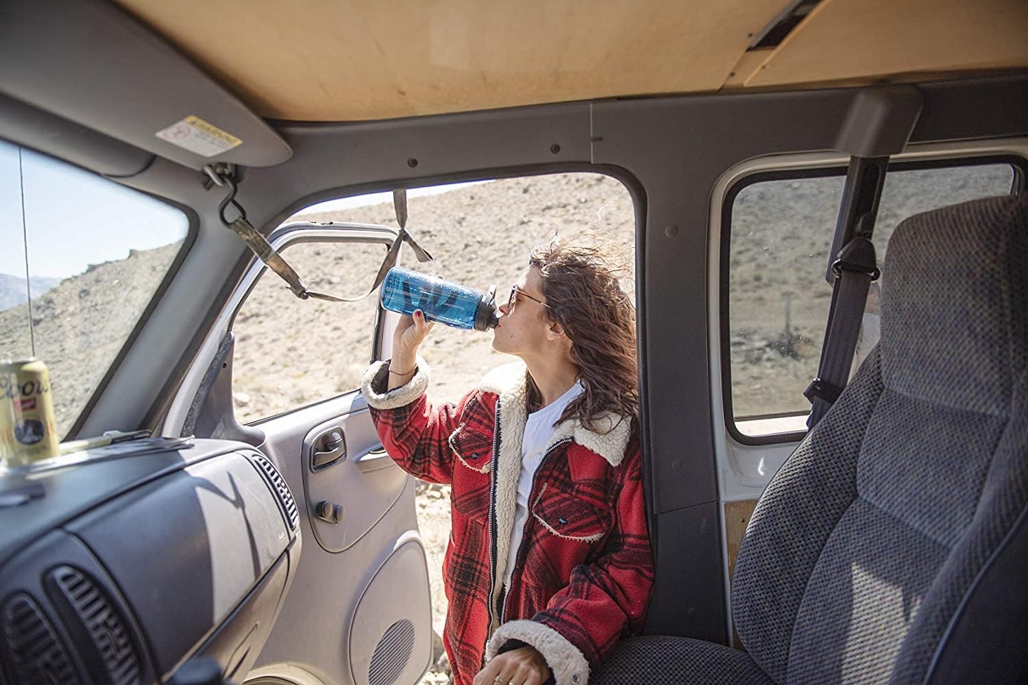 CamelBak Chute Mag Water Bottle with Magnetic Leak‑Resistant Cap, Lightweight Tritan Design for Everyday Hydration - Image 2
