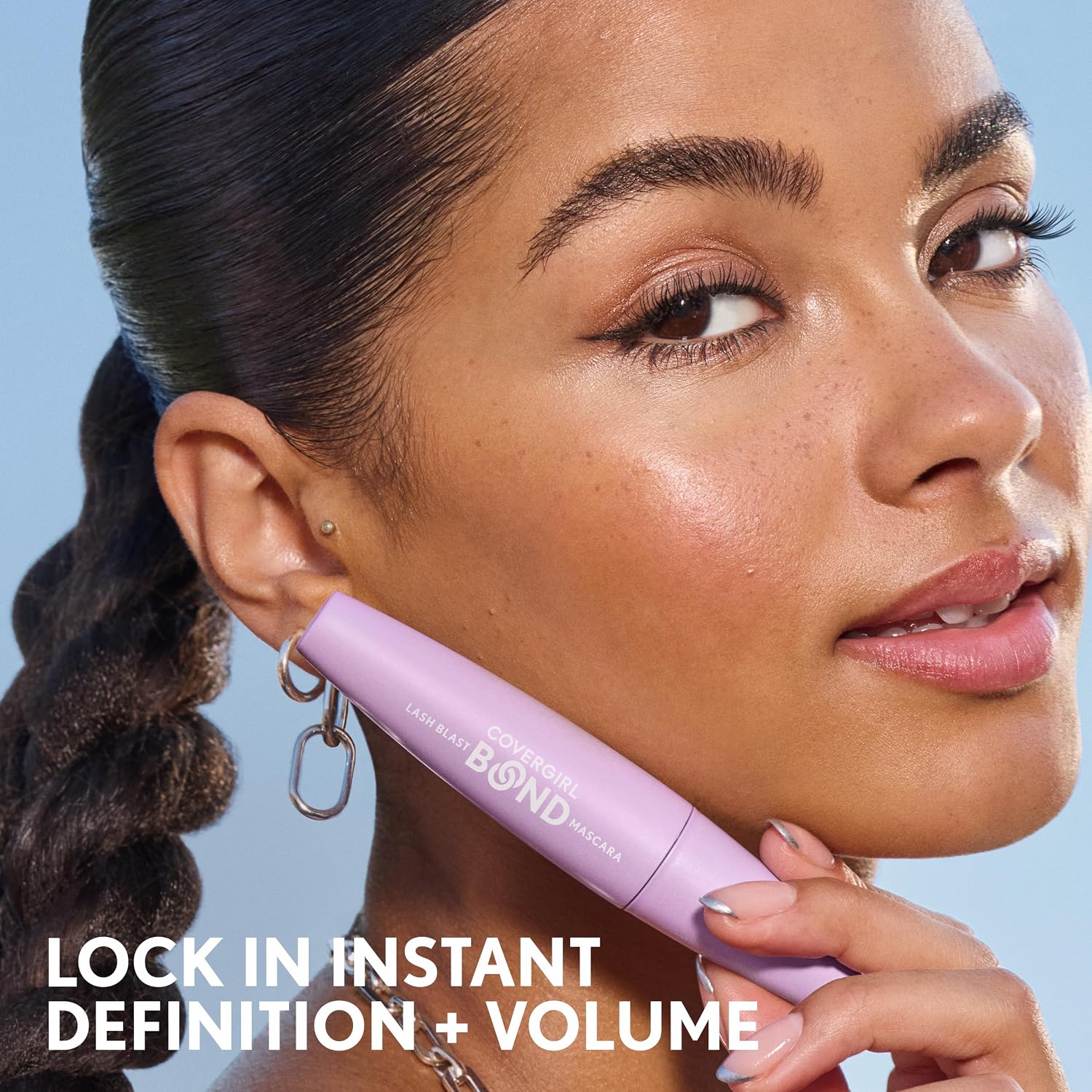 COVERGIRL Lash Blast Bond Volume Mascara - 800 - Extreme Black, Bonding Complex to Condition & Nourish Lashes, Smudge-Proof, Clump-Free, Volumizing, Vegan Formula - Image 6